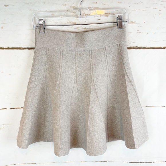 Club Monaco | Knit Trumpet Mini Skirt, S - Picture 4 of 7